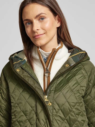 Barbour Mantel mit Steppnähten Modell 'HARMBY' Oliv 3