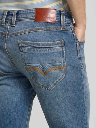 Pepe Jeans Jeansy o kroju tapered fit z mieszanki bawełny model ‘SPIKE’ Jeansowy niebieski 3