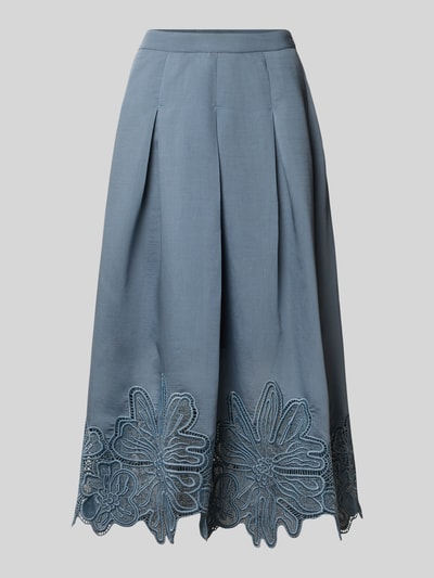 Produktfoto, Midirock aus Lyocell-Mix Modell 'Molly' von Copenhagen Muse in Blau mit A-Linie, florales Loch-Stitching, Kellerfalte, Damen, Bundweite 37 cm, Gesamtlänge 87 cm