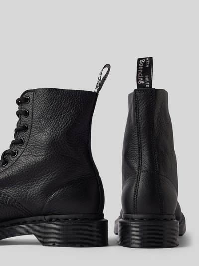 Dr. Martens Schnürboots aus Leder mit Zugschlaufe Modell 'Pascal' Black 2