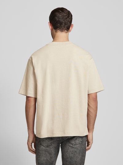 Armedangels Oversized T-Shirt mit Label-Print Modell 'AALOX' Sand 5