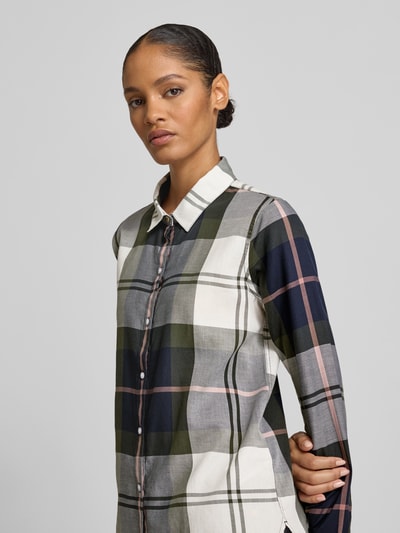 Barbour Bluzka koszulowa o kroju relaxed fit z czystej bawełny model ‘MOORLAND’ Granatowy 3