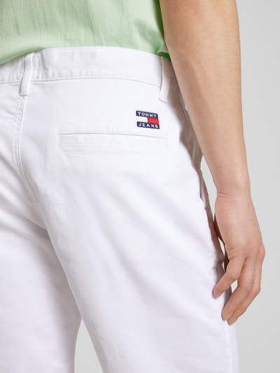 Tommy Jeans Shorts in unifarbenem Design Modell 'SCANTON' Weiss 3