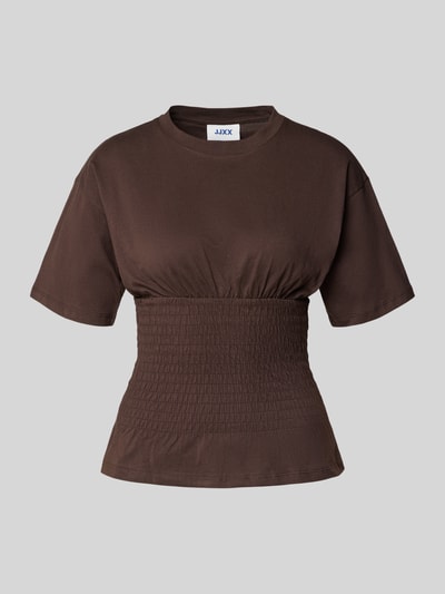 Produktfoto, dunkelbraunes tailliertes T-Shirt mit Rundhalsausschnitt, Smok-Details, reine Baumwolle, Modell 'EVELYN' von JJXX