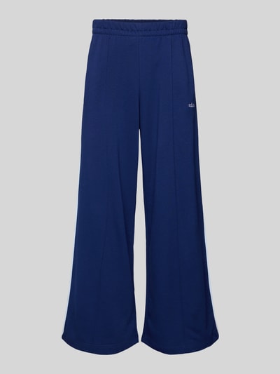 Produktfoto, Sweatpants mit elastischem Bund von adidas Sportswear für kobiety, bawełniana mieszanka z wiskozą, krój luźny, szeroka nogawka, granatowy kolor, label-stitching, długość wewnętrzna w rozmiarze S: 77 cm, tekstura miękka