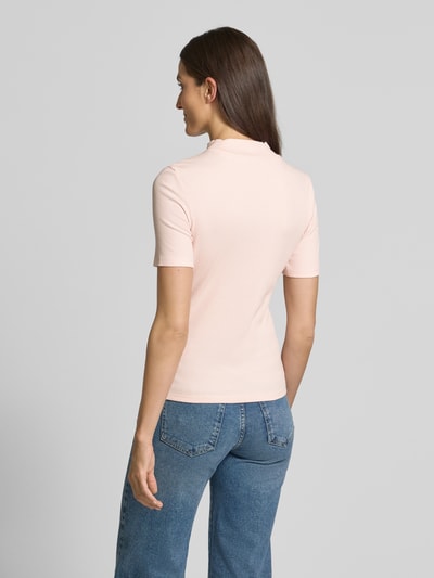 Scotch & Soda T-shirt in riblook met opstaande kraag en labelstitching Lichtroze - 5