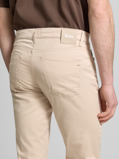 Brax Spodnie o kroju slim fit z wpuszczanymi kieszeniami model 'Chuck' Beżowy 3