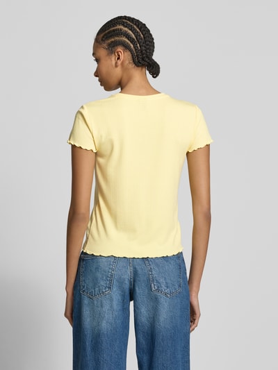 Pieces T-shirt o kroju slim fit z dodatkiem wiskozy model ‘NICCA’ Żółty 5