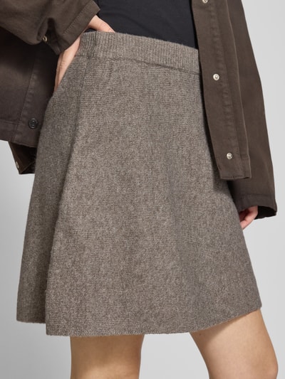 Pieces Eng anliegender Mini-Rock mit Woll-Anteil Modell 'MALOU' Mittelbraun 3