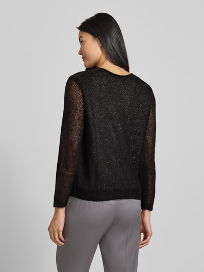 Vrouwenmodel draagt Gebreide pullover met ronde hals van Luisa Cerano, materiaalmix met alpacawol, regular fit, pailletten, ruglengte 56 cm, mouwlengte 58 cm, Ganzkörperansicht Rückansicht.