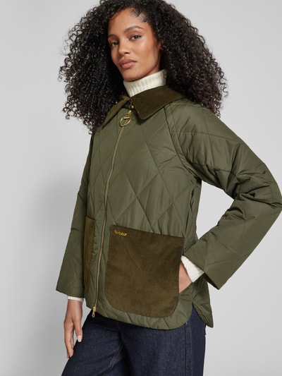 Barbour Steppjacke mit Umlegekragen und Eingrifftaschen Oliv 3