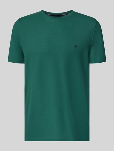 Produktfoto, Regular Fit T-Shirt mit Logo-Stitching von Fynch-Hatton, Herren T-Shirt aus Reine Baumwolle, Rundhalsausschnitt, glatte grüne Oberfläche, Rückenlänge bei Größe M 68 cm.