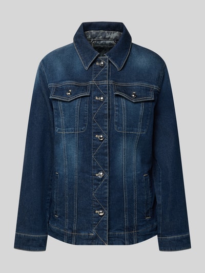 Produktfoto, Regular Fit Jeansjacke mit Lyocell-Anteil von Marc Cain, mieszanka bawełny i lyocellu, krój regular fit, wykładany kołnierz, kieszenie na piersi, listwa guzikowa, długość tyłu w rozmiarze 36: 64 cm, szerokość w rozmiarze 36: 41 cm, długość rękawów w rozmiarze 36: 60 cm, ciemnoniebieski denim, widoczna faktura materiału, kontrastowe szwy
