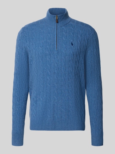 Produktfoto, Regular Fit Troyer aus Woll-Kaschmir-Mix von Polo Ralph Lauren in Hellblau mit Zopfmuster und Stehkragen, strukturierte Oberfläche.