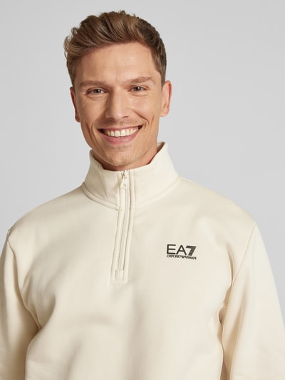 EA7 Emporio Armani Sweatshirt mit Troyer-Kragen Offwhite 3