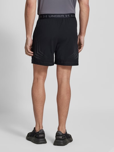 Under Armour Korte regular fit broek met elastische band met label, model 'Vanish' Zwart - 5