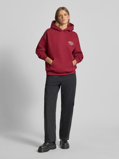 ANOTHER COTTON LAB Oversized Hoodie mit Statement-Print Modell 'Dinner' Bordeaux 1