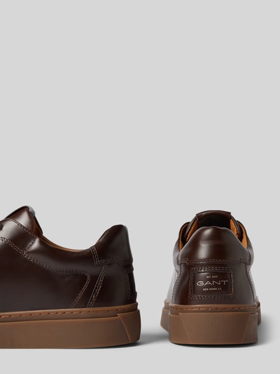 Produktfoto, braune Sneaker aus echtem Rindsleder Modell 'McJulien' von GANT, glatte Oberfläche, Herren Sneaker von GANT