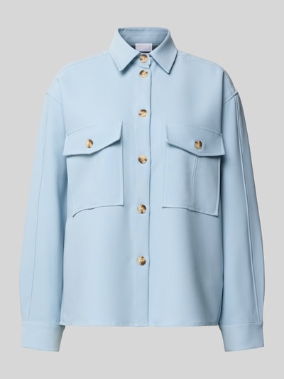 Produktfoto, Relaxed Fit Bluse mit Brusttaschen von Jake*s Collection in Hellblau, Material-Mix mit Viskose-Anteil, Hemdblusenkragen, Knopfleiste, Damenmode.