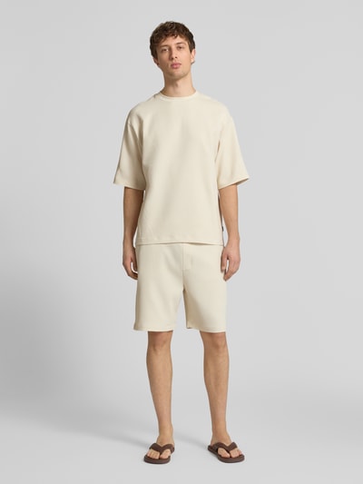 REVIEW Regular-Fit T-Shirt in Plissee-Optik Ecru 1