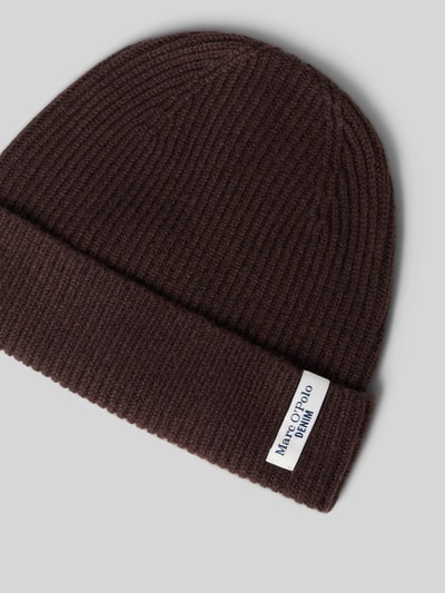 Productfoto, Mütze aus reiner Schurwolle van Marc O'Polo DENIM in donkerbruin, grofgebreide textuur, neutrale achtergrond