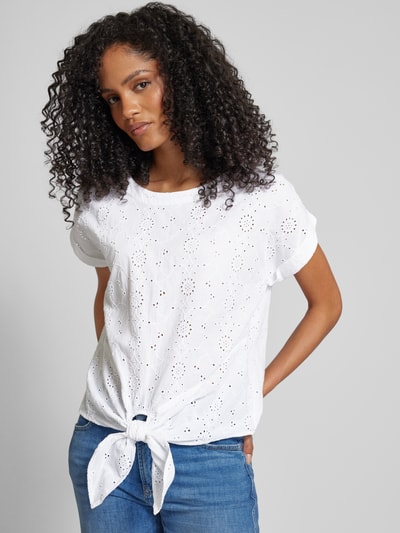 Christian Berg Woman Blouseshirt met broderie anglaise en knoopdetail Wit - 3