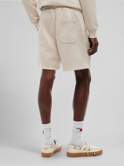 Tommy Jeans Bermudy o kroju relaxed fit z mieszanki bawełny z tunelem Beżowy 5