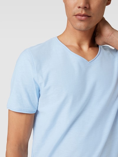 MCNEAL Regular Fit T-Shirt aus Baumwolle mit V-Ausschnitt Bleu 3