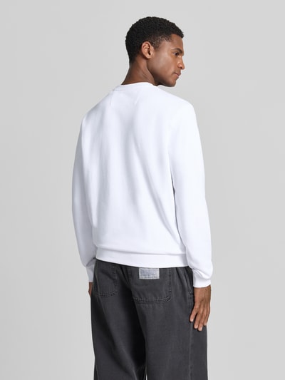 GUESS Regular Fit Sweatshirt mit Logo-Detail Modell 'Audley' Weiss 5