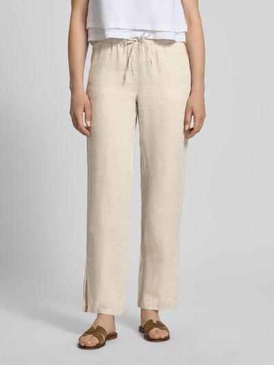 Frauenmodel trägt Leinenhose mit elastischem Bund und Gesäßtaschen von Christian Berg Woman, Reines Leinen, Regular-Fit, Ganzkörperansicht von vorne.
