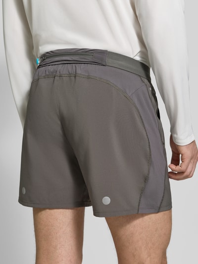 ASICS Shorts mit Logo-Print Modell 'ROAD 5IN' Black 3