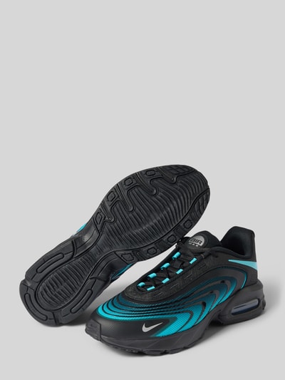 Produktfoto, schwarze und türkisfarbene Sneaker mit Logo-Print Modell 'Air Max Fire' von Nike, Herren Sneaker, glatte und strukturierte Oberfläche