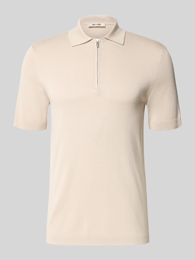 Produktfoto, Regular Fit Poloshirt aus Viskose-Mix Modell 'WYLER' von Only & Sons, unifarben, Feinstrick, kurzer Reißverschluss, Polokragen.