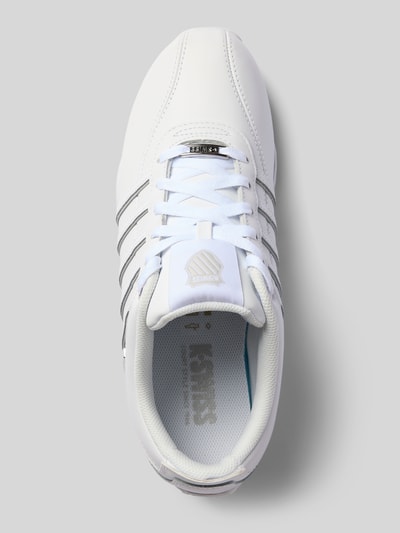 Produktfoto, Sneakersy z powlekanej skóry z detalami z logo model 'Arvee 1.5' od K-SWISS, zaokrąglony kształt, wyprofilowana podeszwa, wiązanie, wysokość obcasa w rozmiarze 44: 1 cm, wysokość cholewki w rozmiarze 44: 9 cm, szerokość w rozmiarze 44: 9 cm