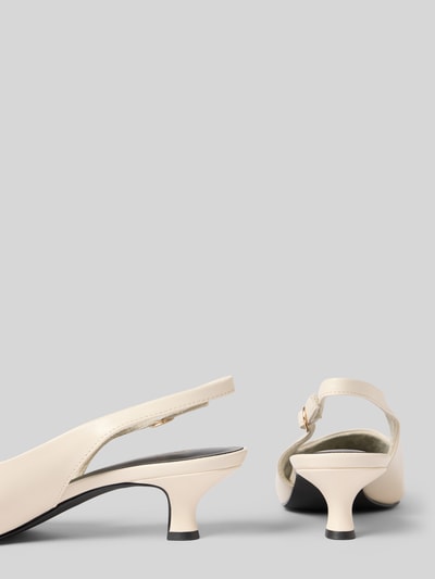 Produktfoto, Pumps mit offener Ferse von Marco Tozzi in Creme mit glatter Sohle, Spitze Passform, Dornschließe, Absatzhöhe 5 cm bei Größe 40.
