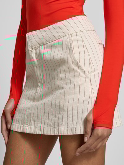 Dickies Minirock mit Gesäßtaschen Modell 'SERVICE WORK' Ecru 3