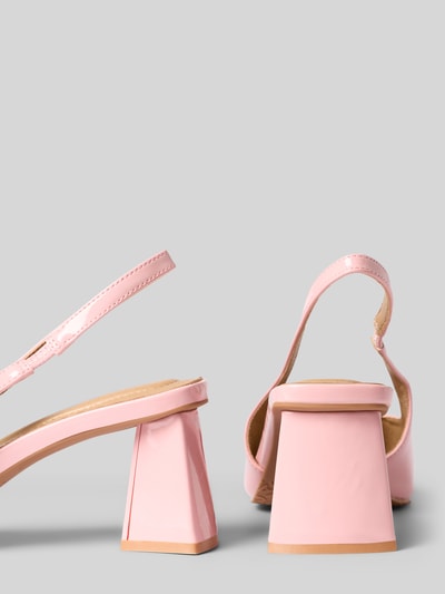 Produktfoto, Slingpumps mit Blockabsatz und Riemchen von BIANCO in Rosa, spitz zulaufende Form, glatte Sohle, Absatzhöhe 8 cm, Schaftweite 5 cm
