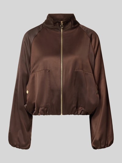 Produktfoto, Regular Fit Blouson aus Viskose-Mix von s.Oliver BLACK LABEL in sattem Braunton mit glänzender Oberfläche und goldfarbenem Reißverschluss. Damen Bomberjacke / Blouson von s.Oliver BLACK LABEL.