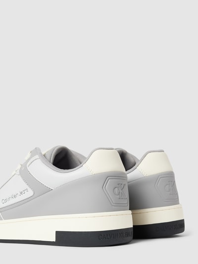 Calvin Klein Jeans Sneakersy z detalem z logo model ‘BASKET’ Złamany biały 2