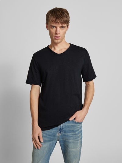 Only & Sons T-Shirt mit V-Ausschnitt Modell 'BENNE' Black 4