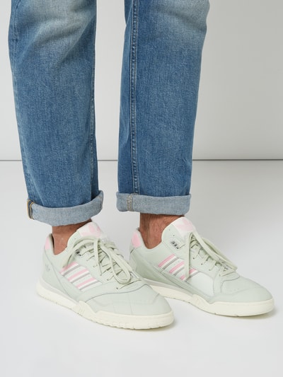 adidas Originals Sneaker 'A.R. Trainer' van leer Lichtgrijs - 3