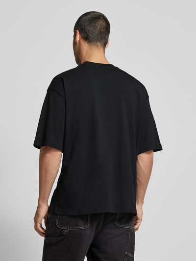REVIEW T-shirt o kroju oversized z nadrukiem z logo Czarny 5