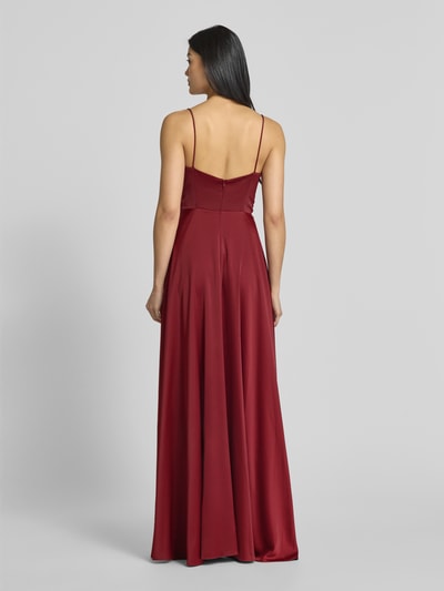 Jake*s Cocktail Maxikleid aus Satin mit Wasserfall-Ausschnitt Bordeaux 5