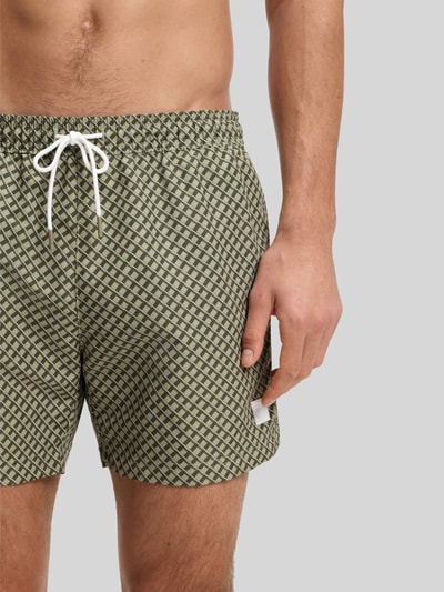 BOSS Regular Fit Badeshorts mit Logo-Patch Modell 'VIBE' Beige 2