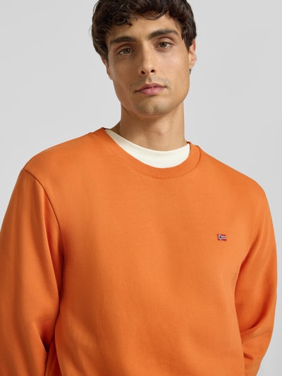 Napapijri Sweatshirt mit Rundhalsausschnitt und Label-Stitching Orange 3