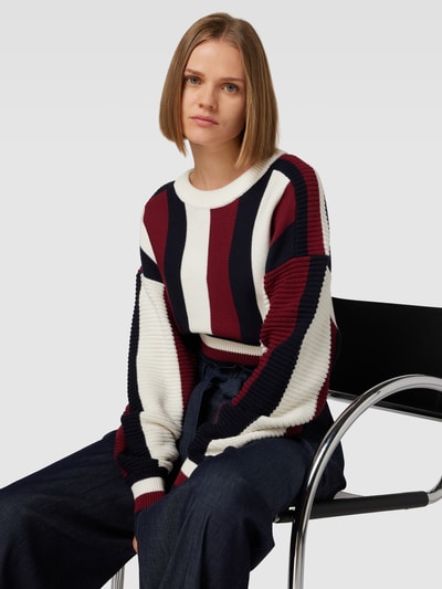 Tommy Hilfiger Sweter krótki z dzianiny ze wzorem w paski Granatowy 3