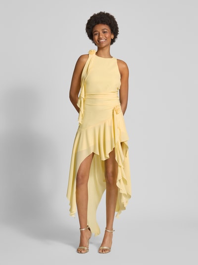 Bardot Knielanges Cocktailkleid mit seitlicher Raffung Hellgelb 4