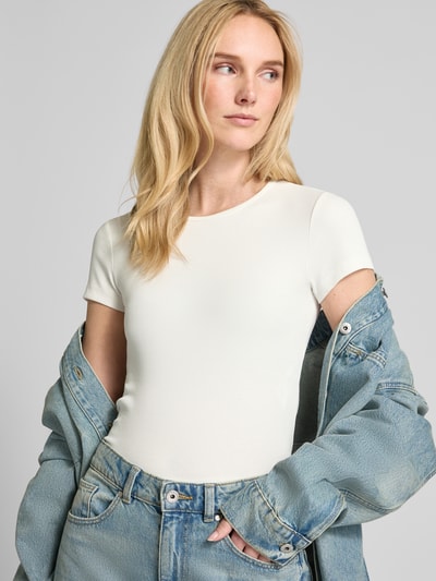 Vero Moda T-shirt o kroju regular fit z prążkowaniem model ‘CHLOE’ Biały 3