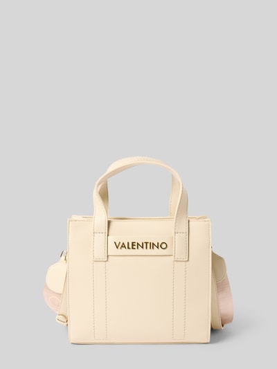 Produktfoto, Handtasche mit Label-Detail Modell 'AURY' van VALENTINO BAGS in lichtgeel, hoofdvak met ritssluiting, draagband, schouderband, binnenvak met rits, breedte 25 cm, lengte 22 cm, diepte 9 cm, bandlengte 135 cm, gestructureerde textuur