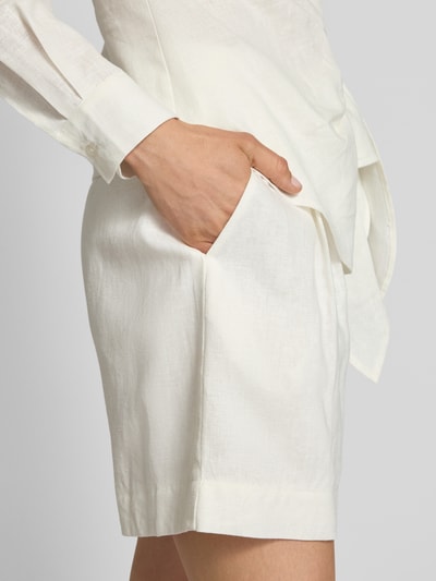 GUIDO MARIA KRETSCHMER WOMAN Flared Leinenshorts mit Bundfalten Modell 'SAMIRA' Weiss 3